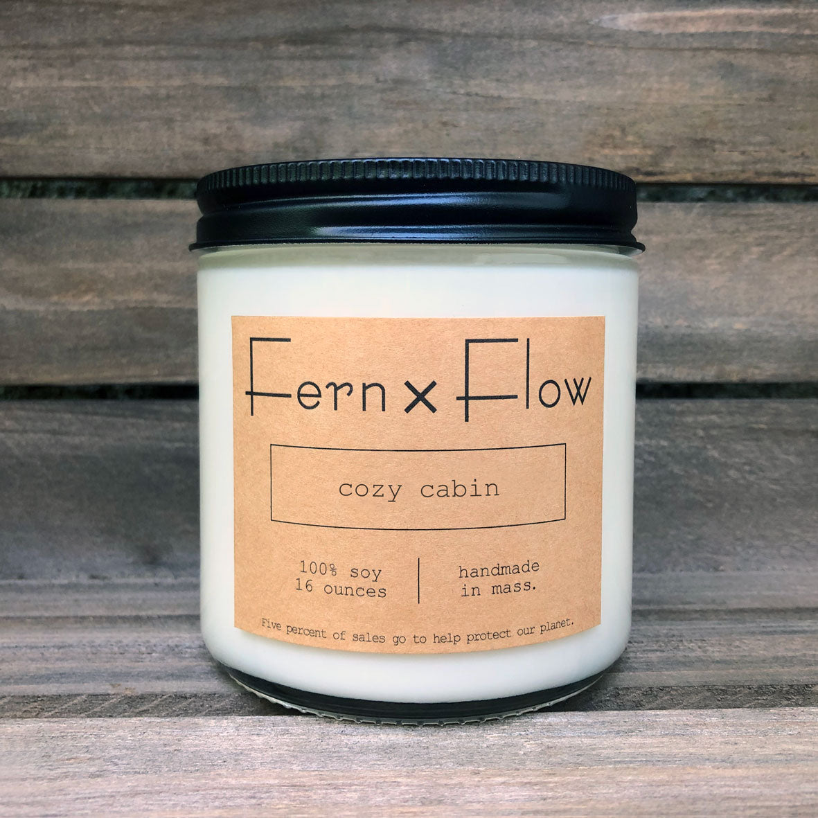http://www.fernxflow.com/cdn/shop/products/fernxflow-16oz-cozy-cabin-scented-soy-candle.jpg?v=1702053485