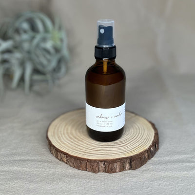 Fern x Flow natural and vegan Oakmoss + Amber scented Air + Linen Spray.