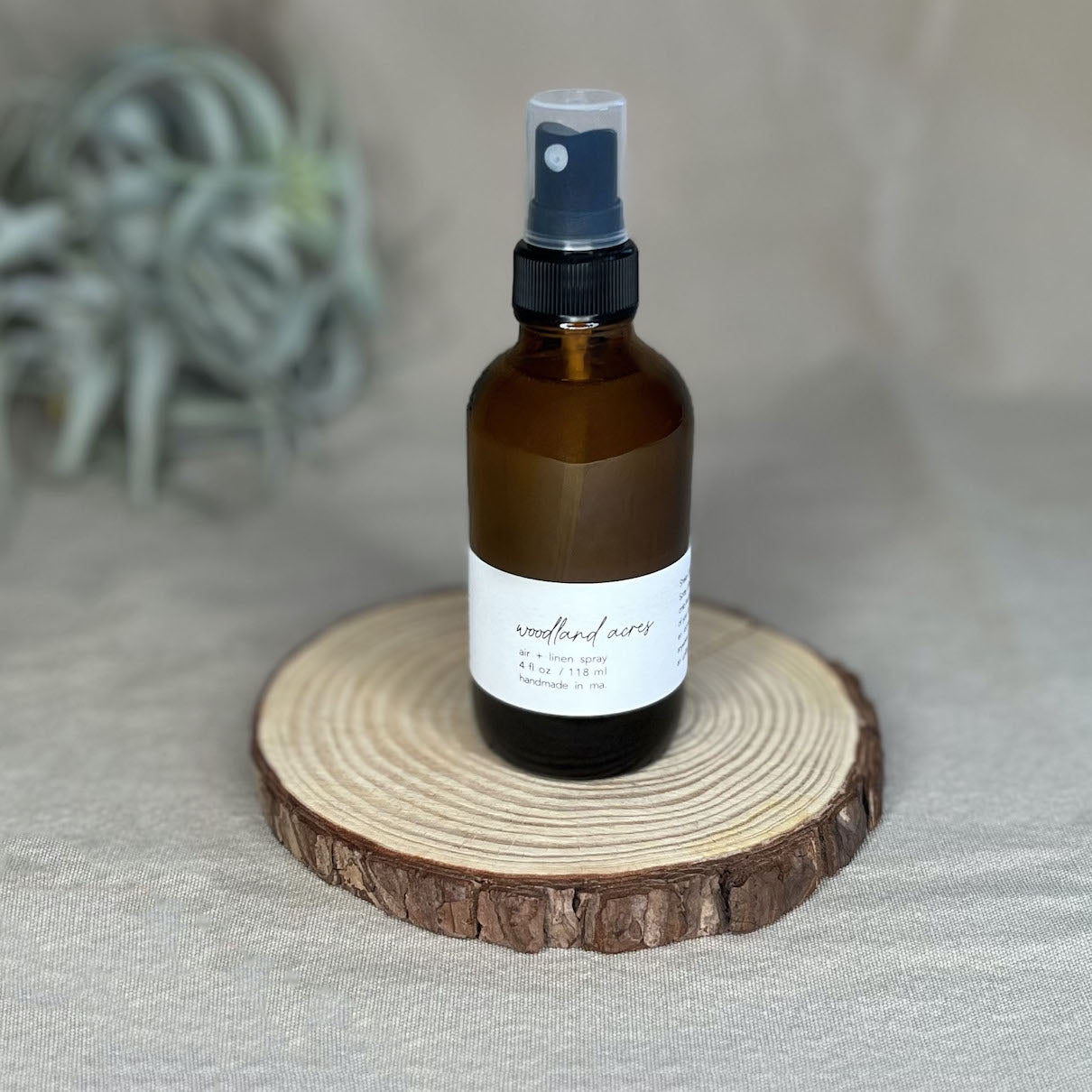 Fern x Flow natural and vegan Woodland Acres scented Air + Linen Spray.